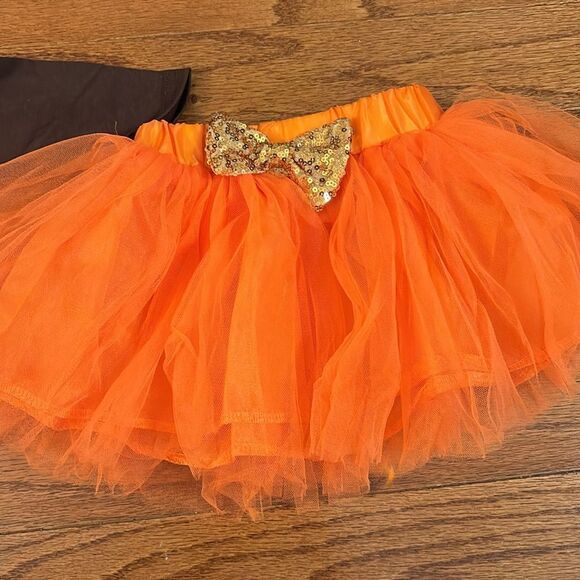 My first Thanksgiving Size 90 (6-9 Months) onesie, tutu and legwarmers - Picture 3 of 9